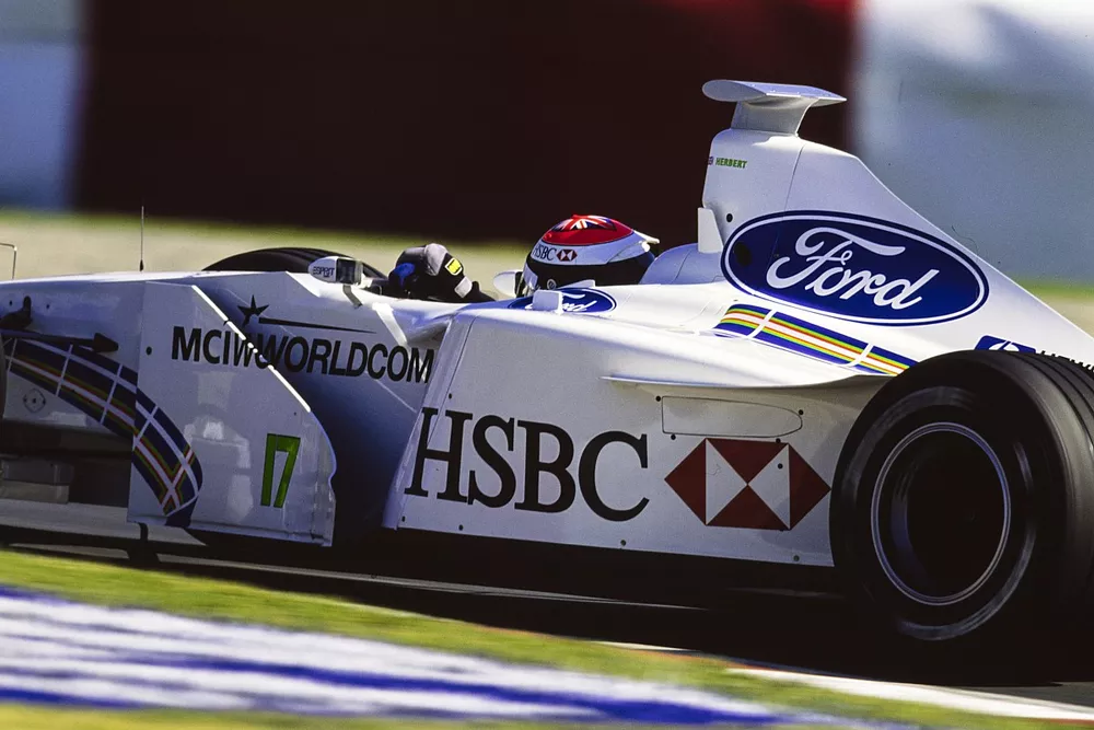 Johnny Herbert, Stewart SF3 Ford.