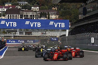 Hamilton: "Reed kwalificatieronden om Ferrari bij te houden"