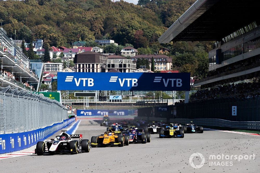 Nikita Mazepin, ART Grand Prix and Jack Aitken, Campos Racing