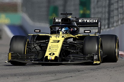 Ricciardo: "Renault kendine güvenmeli"