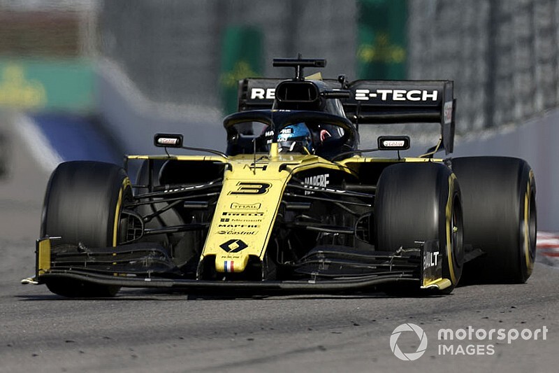 Ricciardo: "Renault kendine güvenmeli"