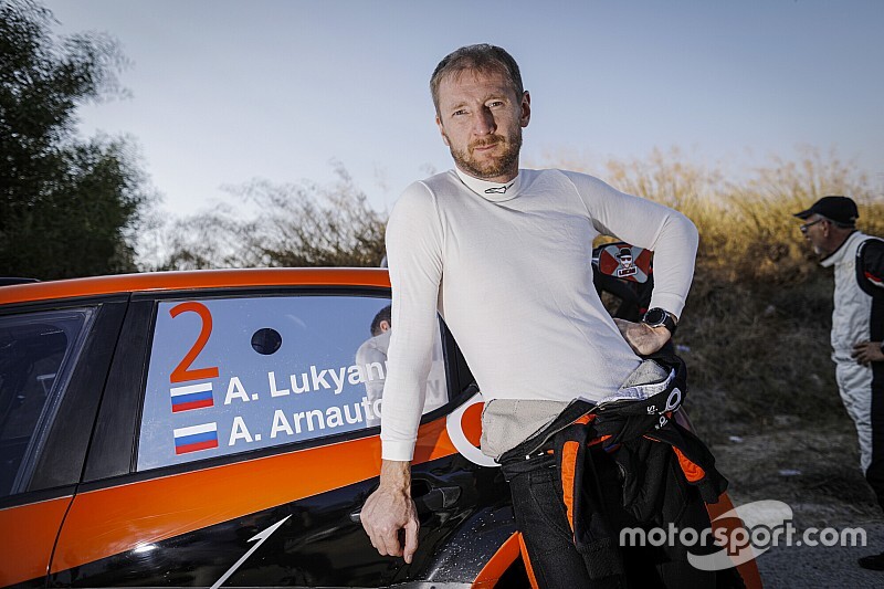 Łukjaniuk pomagał Johnstonowi