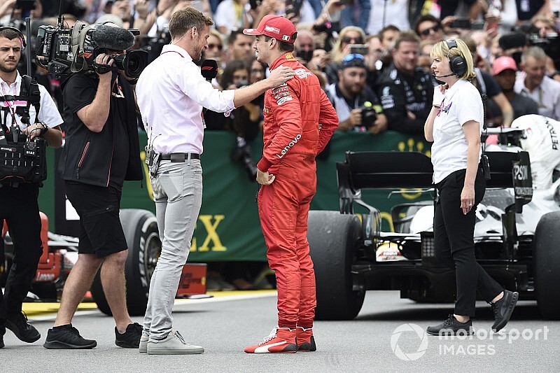 Button: "Ferrari'nin taktikleri çok garip"