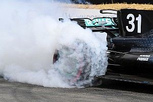 Окон вновь сядет за руль Mercedes в октябре