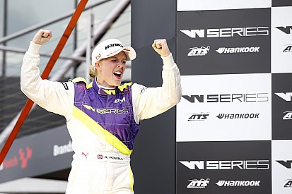 Гонщицу из W Series позвали провести этап в IMSA