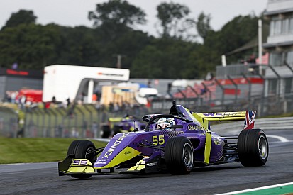 W Series, Brands Hatch: alla Chadwick l'ultima pole