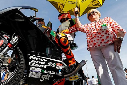 L’ombrellina speciale di Migno: ecco nonna Walterina