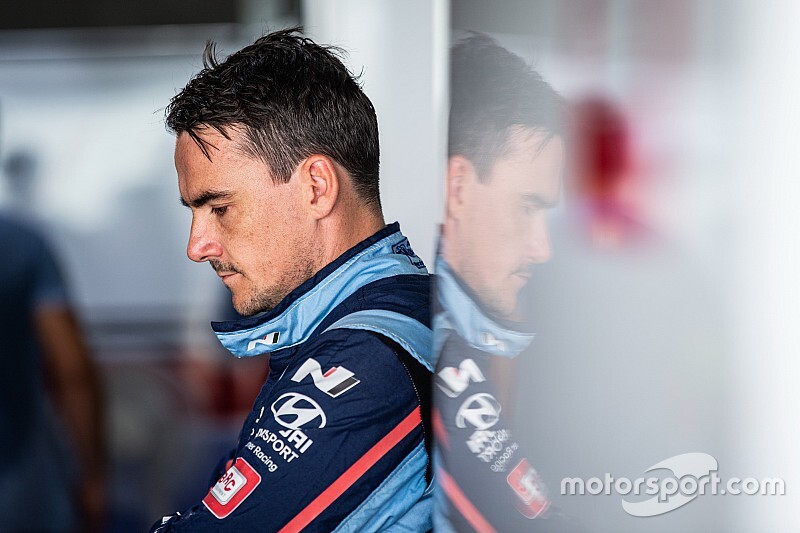 Michelisz na czele w Makau