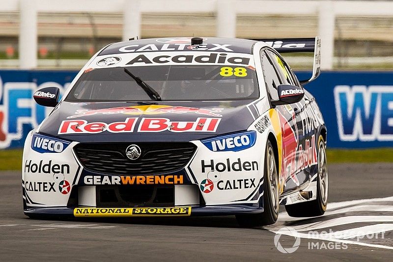 Whincup stripped of Pukekohe podium