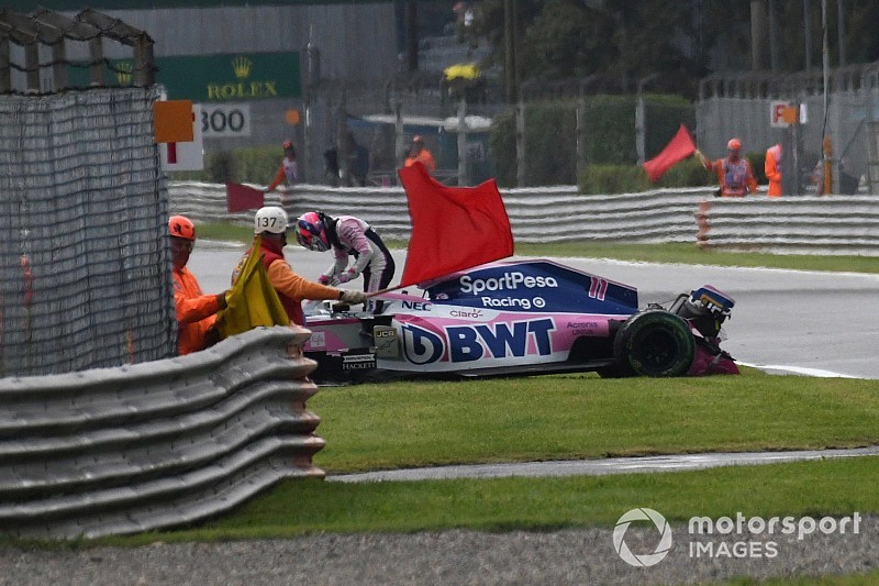 Panaszkodnak az F1-es versenyzők a Pirelli esőgumijaira