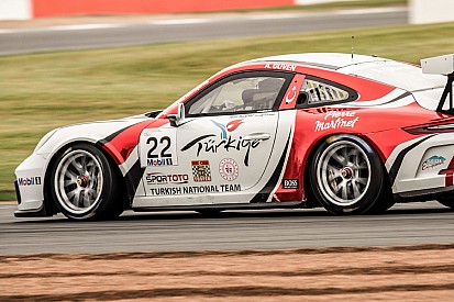 Porsche Mobil1 Supercup Silverstone: Antrenmanların lideri Ayhancan!