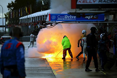 Gallery: Fire erupts in Supercars pitlane