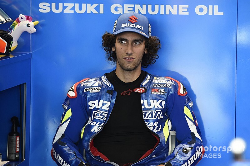 Rins: "He destrozado la carrera de Morbidelli en la primera vuelta"