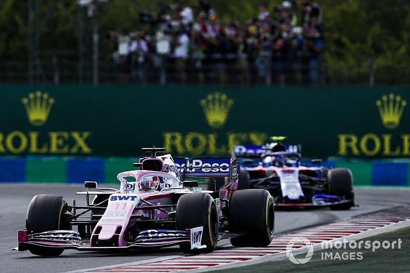 Perez niet blij met Albon na touché: "Totaal onnodig"