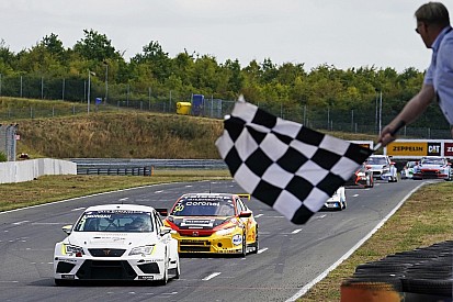 Wolf-Power Racing siegt mit Alex Morgan in der TCR Europe in Oschersleben