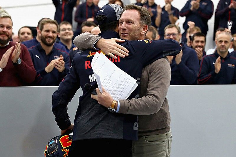 Последний день в Милтон-Кинсе. Как Риккардо попрощался с Red Bull Racing