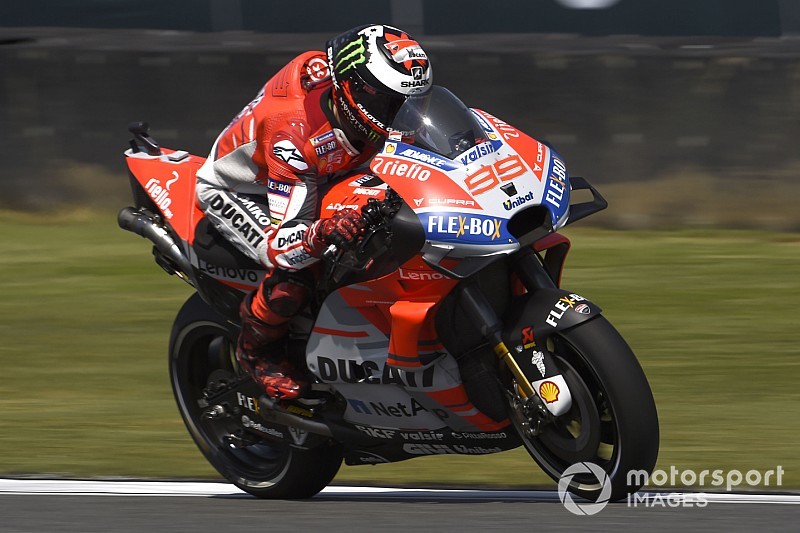 Lorenzo se probará el viernes en Motegi para saber si está recuperado