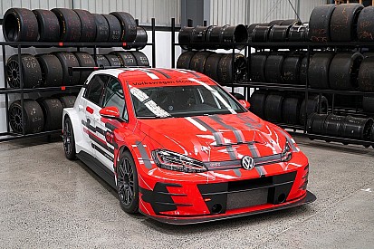 Teenager completes 17-car TCR Australia grid