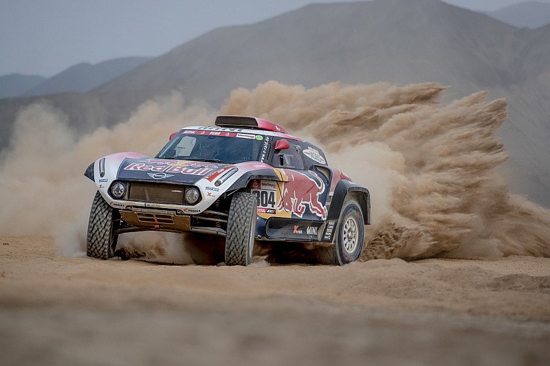 Dakar, Auto, Tappa 3: Peterhansel re delle dune. Grossi problemi per Sainz e De Villiers