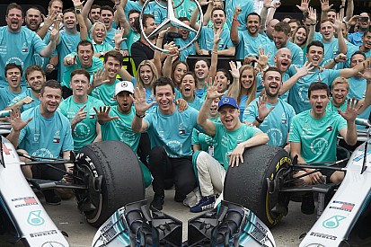 A Mercedes konstruktőri sikerszériája a 2000-2004-es Ferrariéhoz hasonló