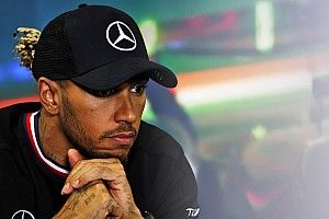 Hamilton explica cómo vivió el "indescriptible" final de Abu Dhabi 2021