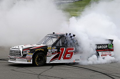 Brett Moffitt beats Sauter for Michigan Truck win in photo finish