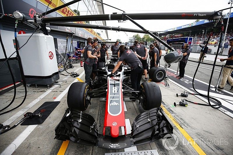 Haas non è conforme al regolamento tecnico: è irregolare nel T-tray, Grosjean escluso