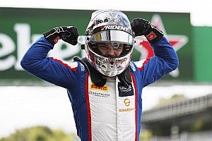 GP3 Monza: Beckmann domineert, reversed grid-pole voor Verschoor