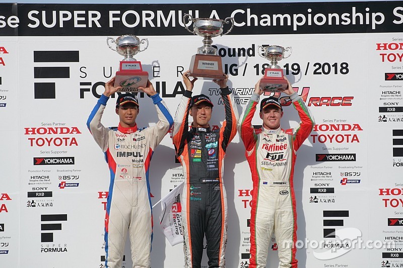 Super Formula Motegi: Ishiura menang, Cassidy pimpin klasemen