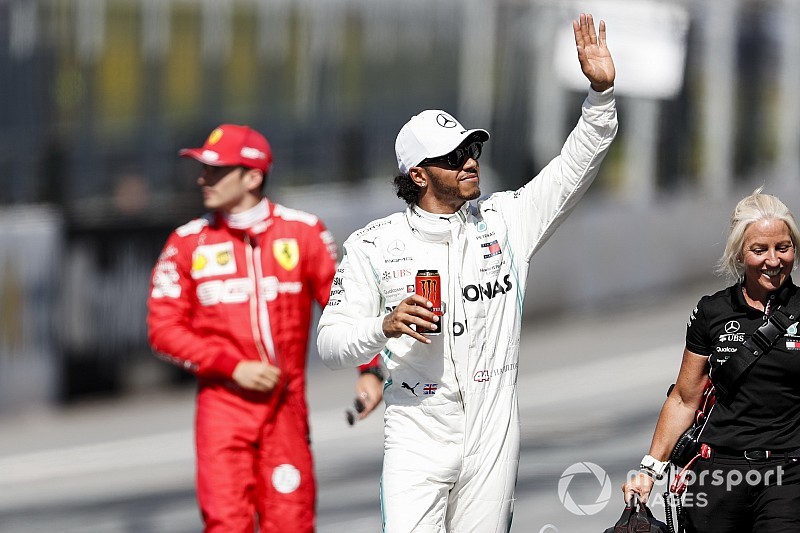 Hamilton o trzy miejsca niżej