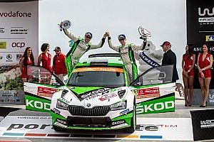 Skoda, la nuova Fabia R5 Evo fa già paura: grande doppietta al Rally del Portogallo