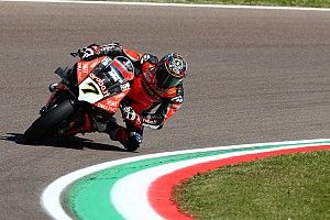 SBK, Imola: Superpole da record per Davies con la Ducati