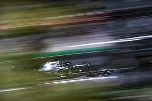 Hamilton se queda sin rivales en Barcelona antes de la clasificación