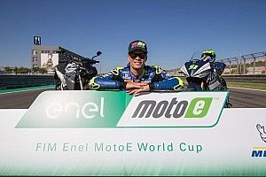Na última volta, Eric Granado vence simulação de corrida da MotoE