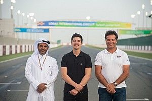 Viñales apadrina una academia de jóvenes pilotos en Qatar