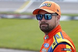 Stenhouse "blindsided" by firing from Roush Fenway