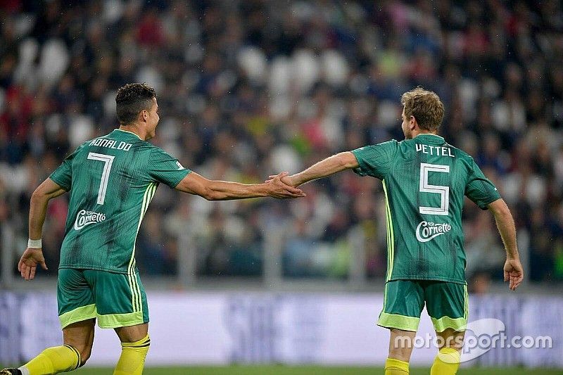 Vettel, Leclerc y Giovinazzi jugaron la 'Partita del Cuore' con Ronaldo, Totti y Pirlo