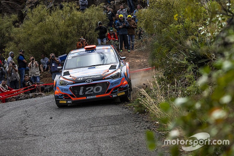 Ares manda en Adeje en la lucha de los Hyundai