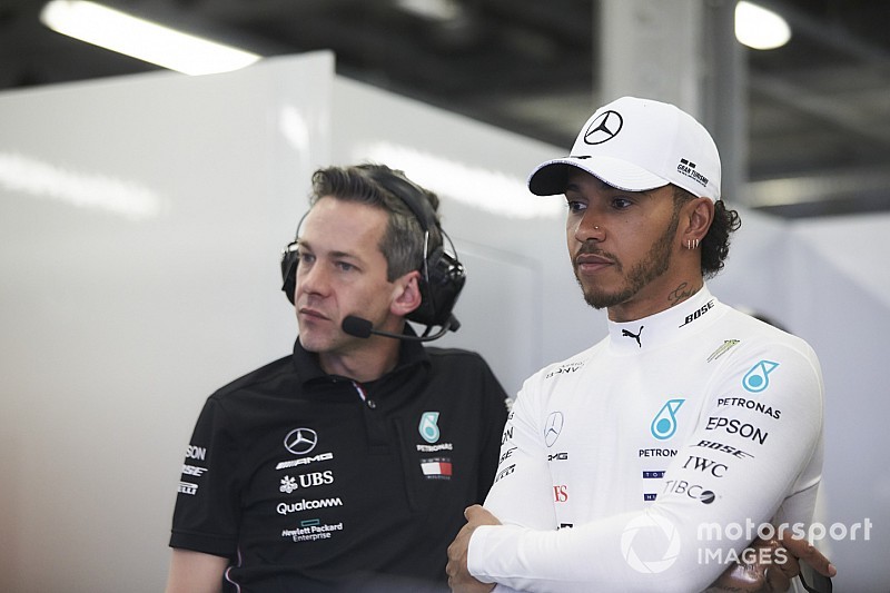 A Mercedes eleget tesz Hamilton kérésének – átalakítják a kormánykijelzőt