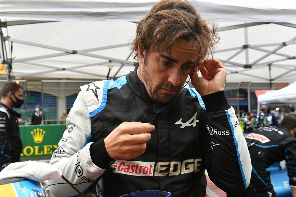 Fernando Alonso, Alpine F1, on the grid