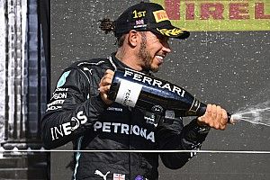 Hamilton niet van plan om excuses aan Verstappen aan te bieden