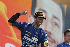 Ricciardo gana el GP de Italia ante choque de Hamilton y Verstappen