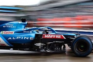 Alonso: "He sido el idiota al que pasaban por fuera y ahora me preguntáis"