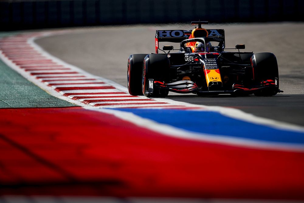 Verstappen: "Neden motor değiştirdiklerini Mercedes'e sormalısınız"