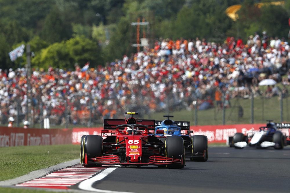 A Ferrari örül, hogy Sainz megkérdőjelezte a stratégiai döntésüket a Magyar Nagydíjon