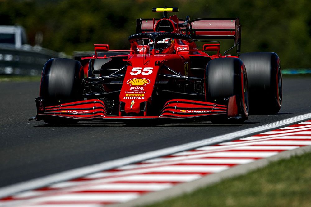 Sainz: "L'errore? Sorpreso da una raffica di vento"