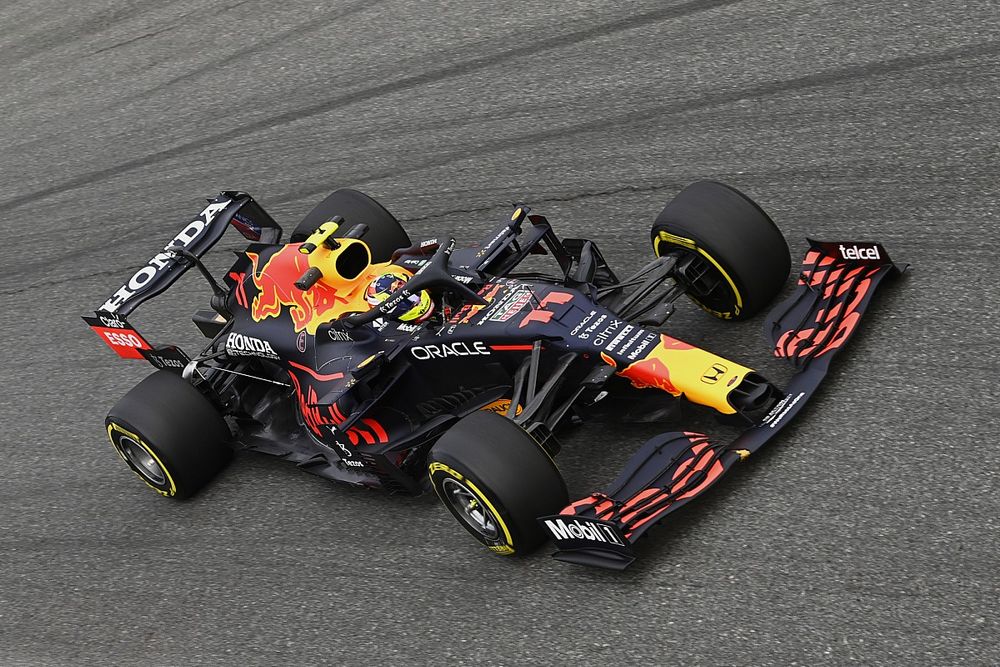 Sergio Perez: Mercedes Lebih Favorit untuk F1 GP Rusia