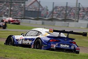 TOM'S #37 Toyota hobbled at Suzuka by contact damage