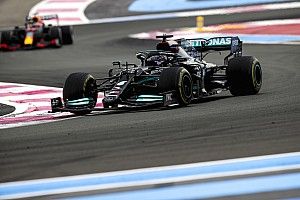 Melawan Verstappen Buat Hamilton Jatuh Cinta Lagi pada F1