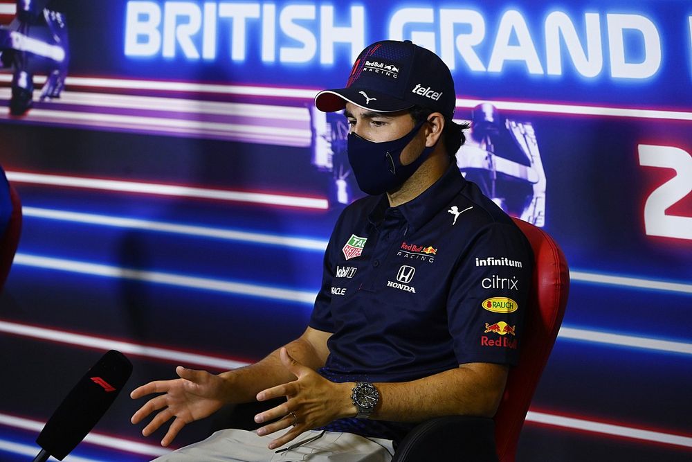 Perez, Aston Martin'in şampiyonluk hedefini gerçekçi buluyor